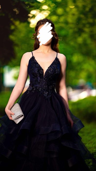 Продавам бална рокля, S размер