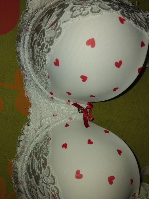 Дамски сутиен на сърца 90 C 105