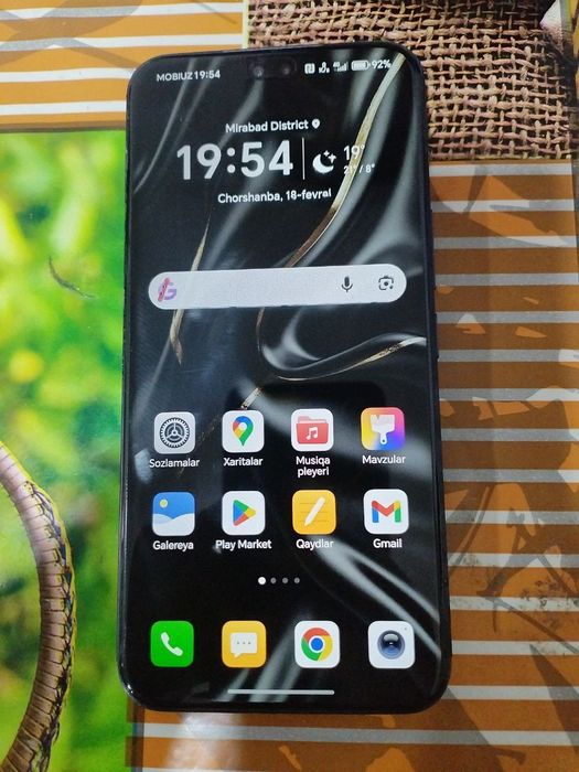 Honor 400 pro 12/512 qora mativiy