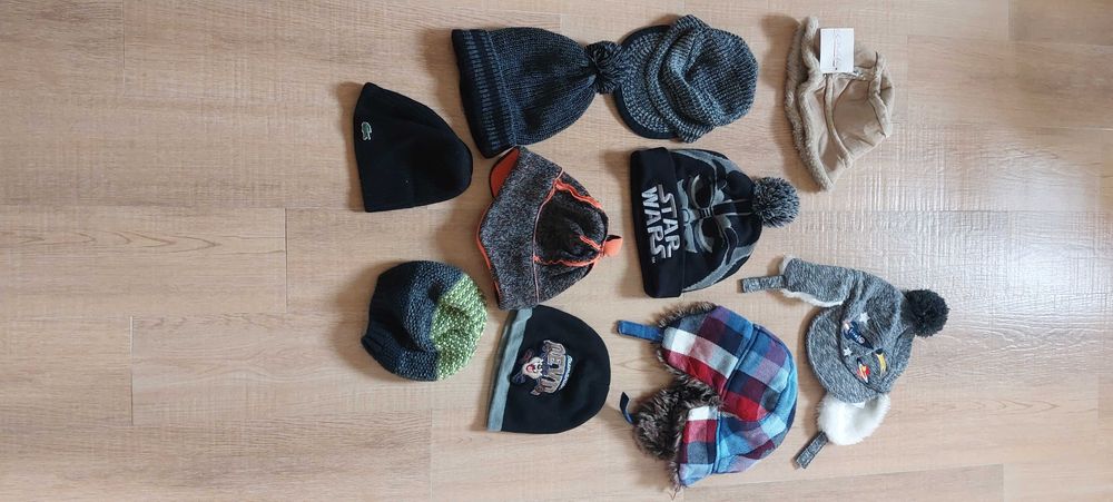 Детски зимни и есенни шапки и шалчета