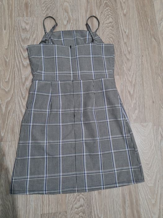 рокля за офис среда