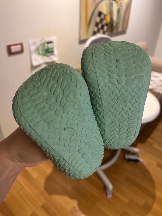 Бебешки чорапи с подметка