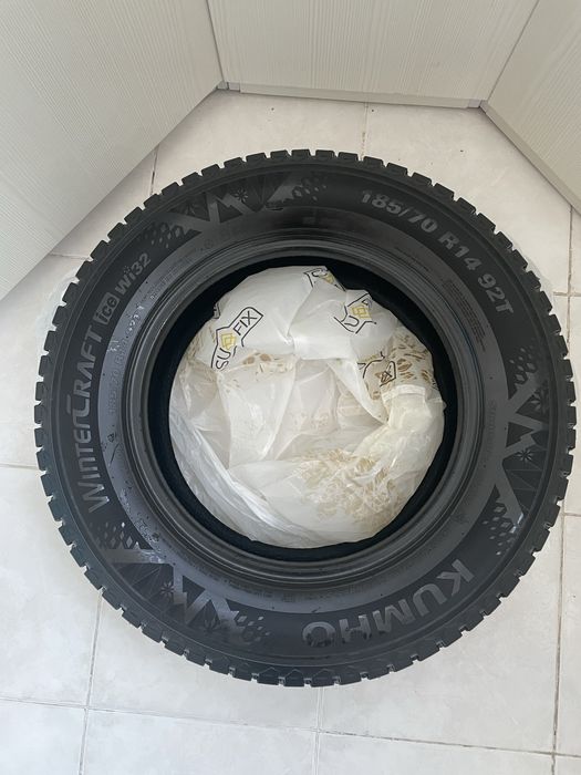 Kumho 185/70/14 шипы