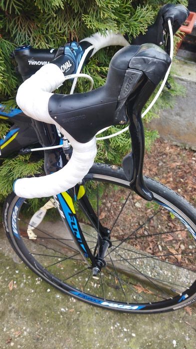 Cursiera copii carbon/aluminiu Fuji roti 3 sferturi