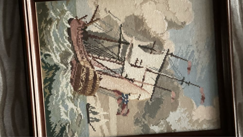 Гоблени -Перуники,Фрегата,Конска гллава