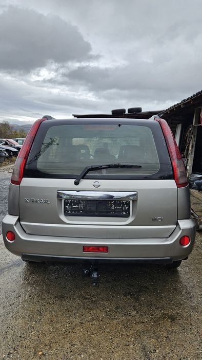 Nissan x-trail 2.2 dci - 136 ps.на части