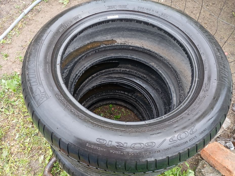 Cauciucuri 4 vara,2 iarna și 1 rezerva iarna