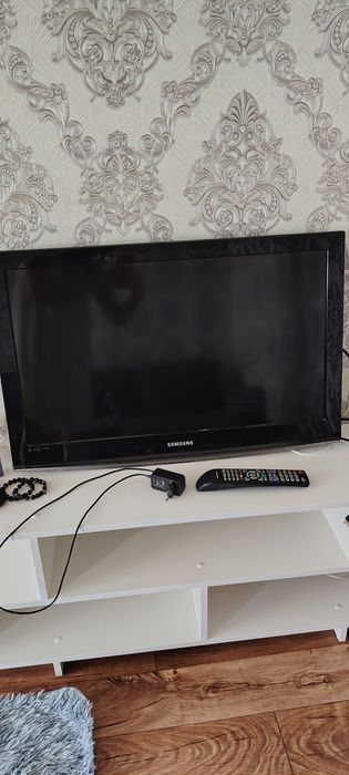 Продам Телевизор самсунг