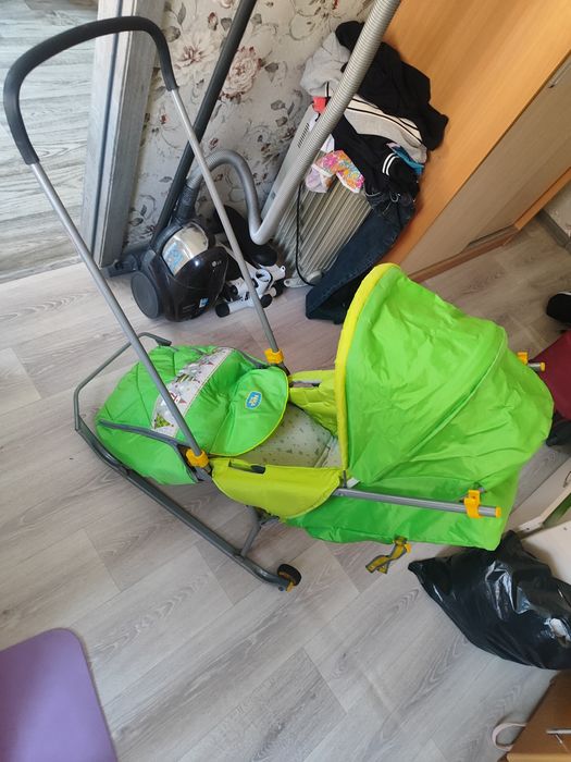 Продам санки в хорошем состоянии