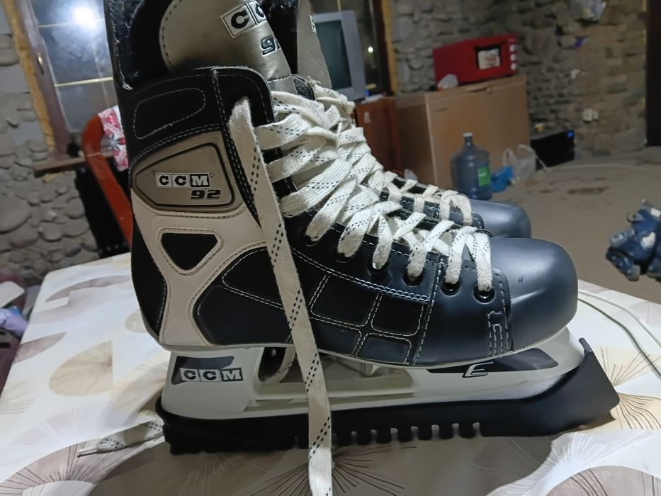 Коньки CCM 92 б/у