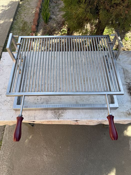 Скара от неръждаема стомана, Скари със стойки и крачета