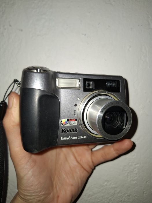 Компактен дигитален фотоапарат Kodak EasyShare DX7440