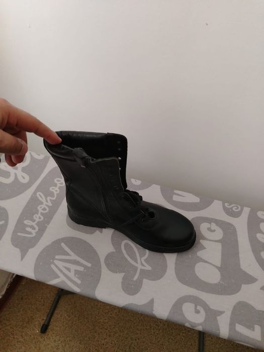 Берцы кожаные, 40 размер