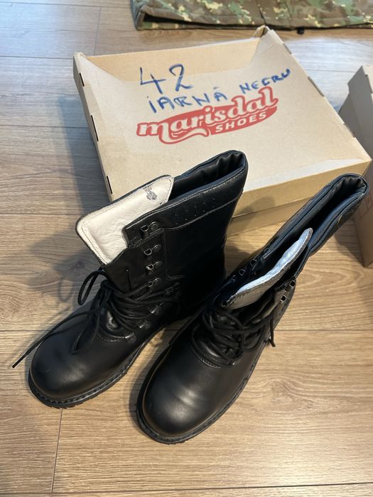 Bocanci militari
