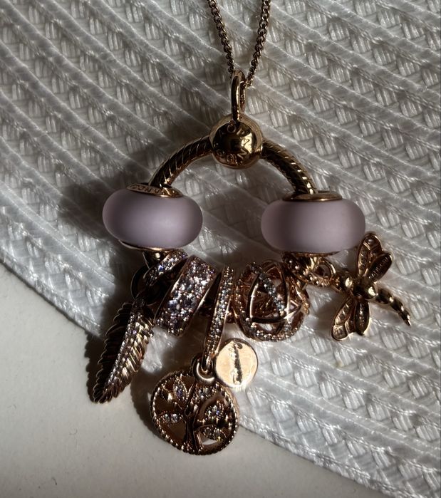 Сребърно колие с розово злато Pandora