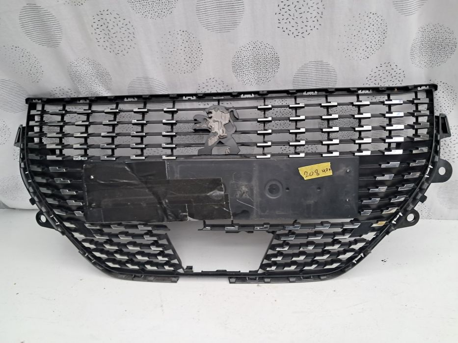 Грил решетка пежо 208 Peugeot  2008