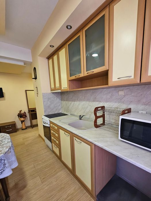 Дава се под наем Тристаен апартамент в Пловдив, Изгрев - 80 кв.м за 359.04 € - Снимка #3