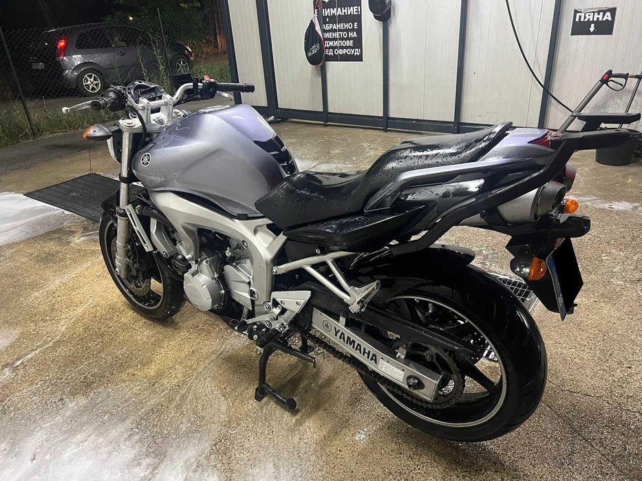 Мотор Yamaha FZ6 със ABS на двете гуми
