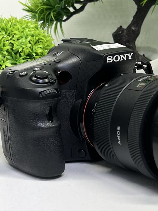Фотоаппарат Sony SLT-A77