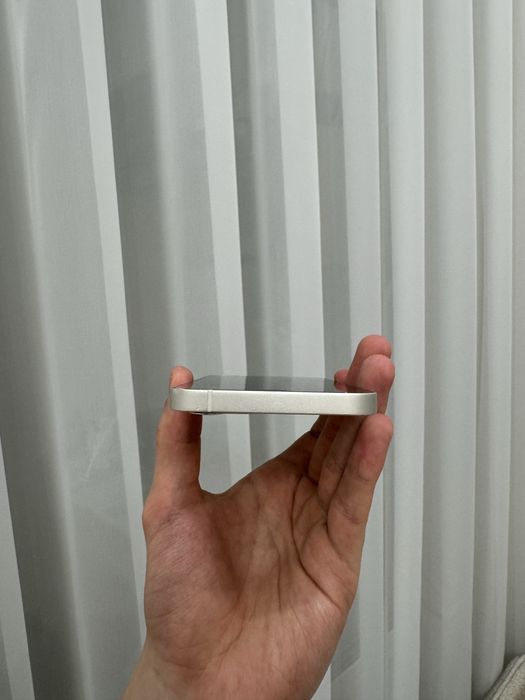 Iphone 12 в идеальном состоянии