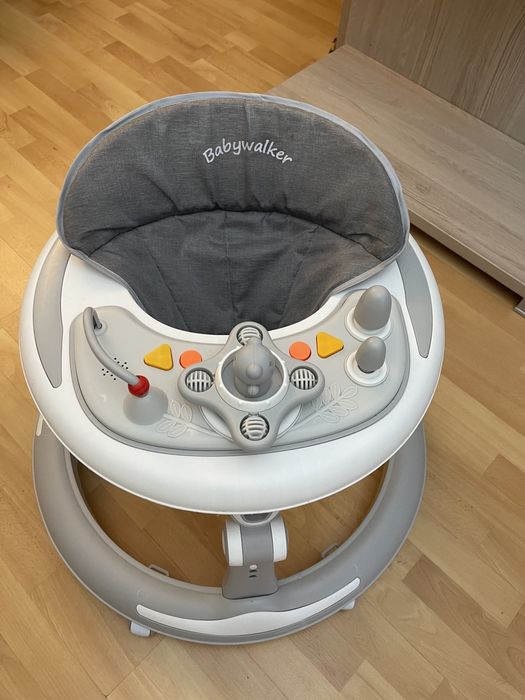 Детский ходунок BabyWalker