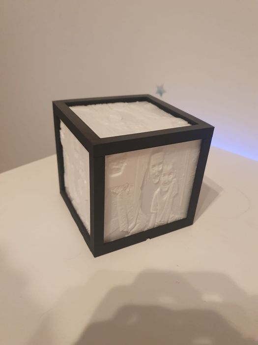 Lampa de ambient personalizata cu fotografie 3D
