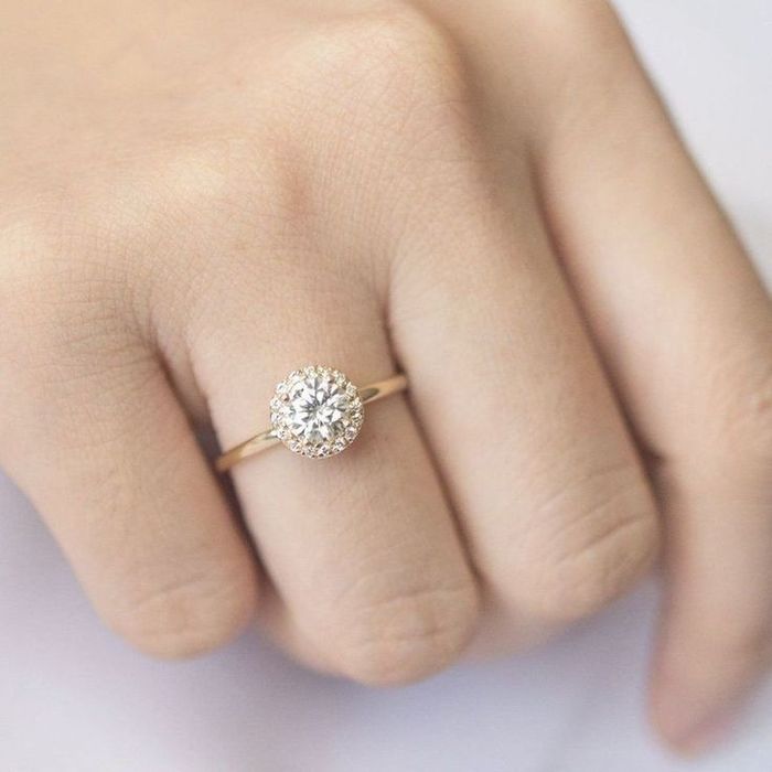 Нежен златен пръстен