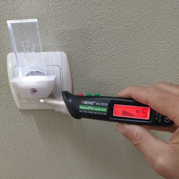 Детектор за напрежение и откриване на кабели, безконтактен фазомер