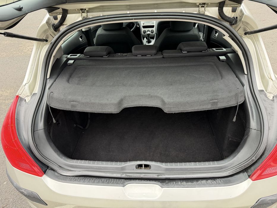 Peugeot 308 1.6i  Пежо 308