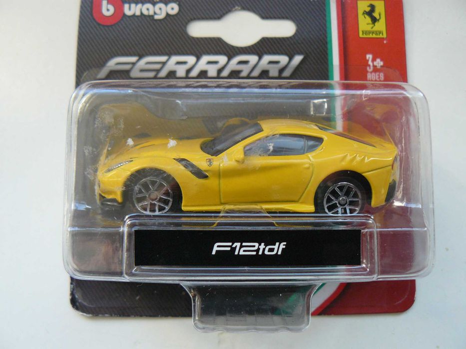 Macheta Auto FERRARI F12 TDF 2016 Noua,Metalica,Scara 1:64 Bburago
