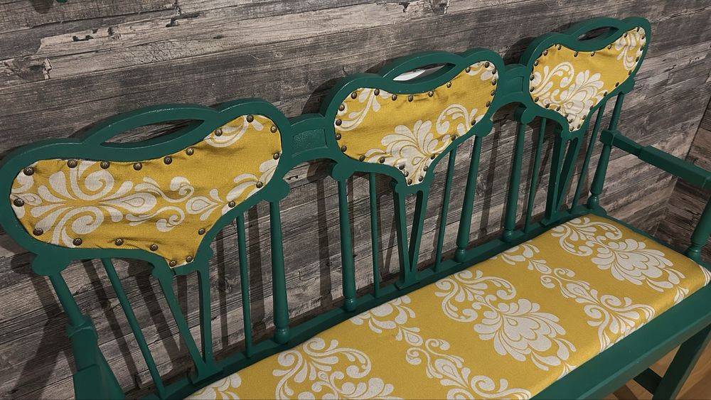 Banca sculptata in lemn masiv