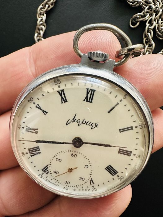 Продам винтажные часы "Молния"