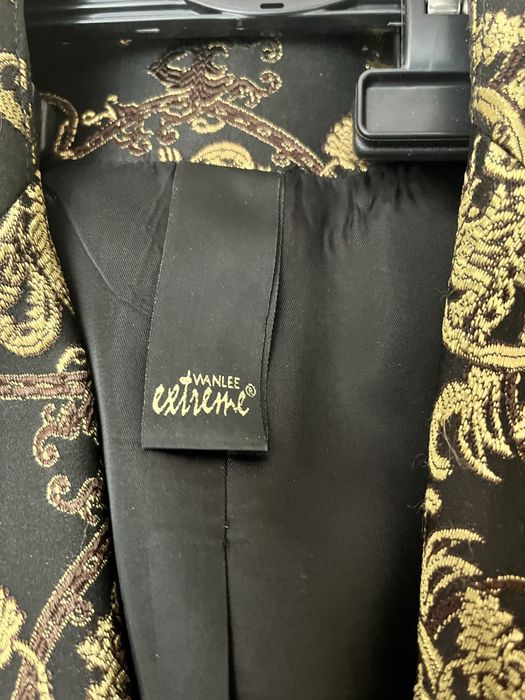 Нарядный костюм женский