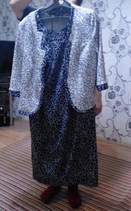 Продам платья.          .