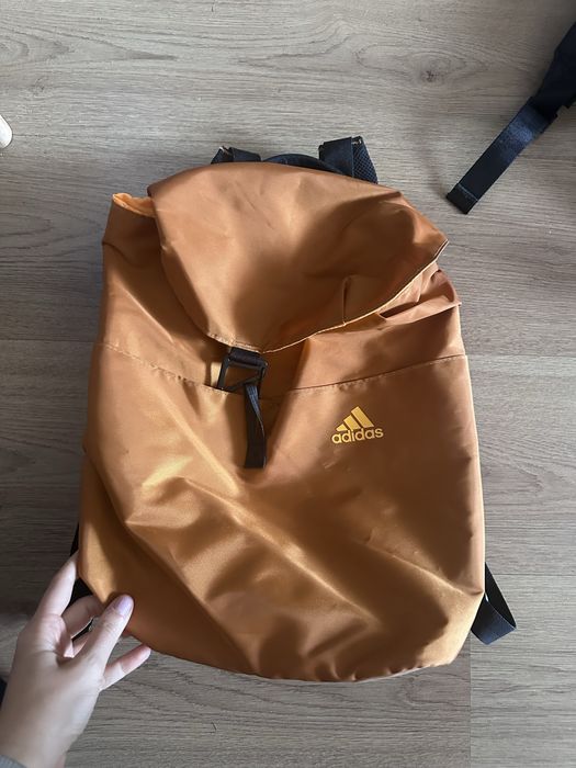 Оригинална раница Adidas Flap Top – Керемидено-оранжева / Отлично състояние