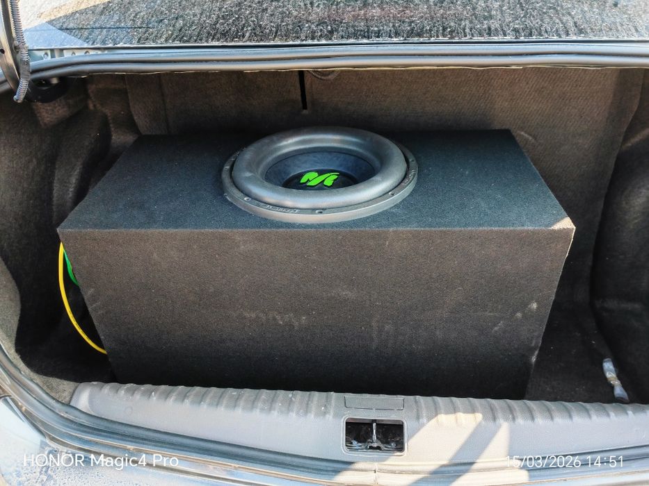 Sobwoofer+Yashik+Mono blok yangi holatda