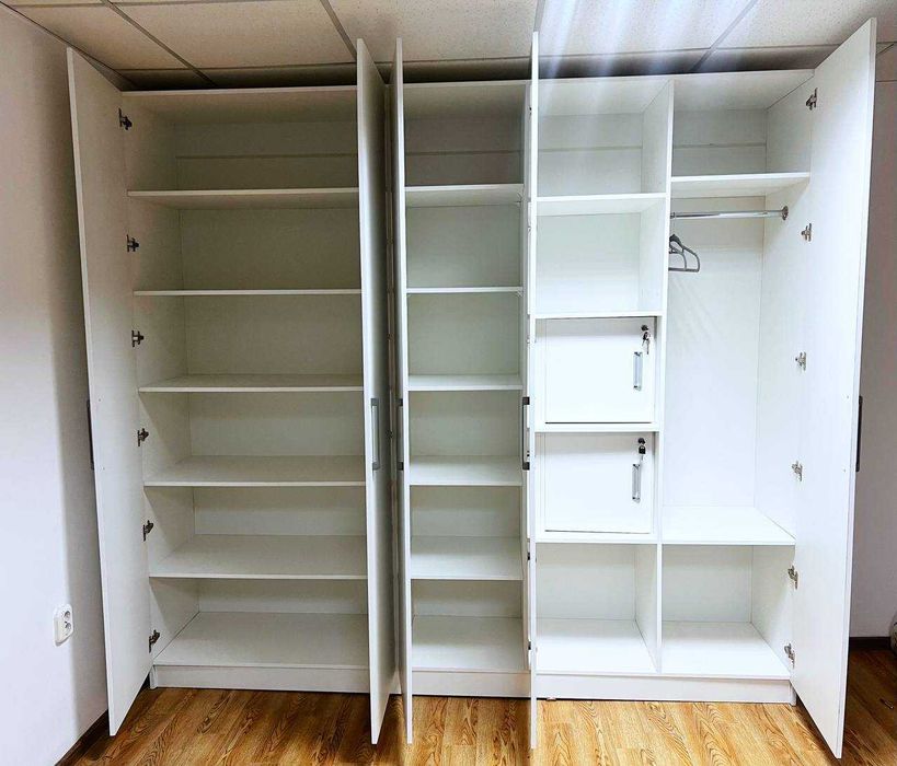 Шкаф для дома или офиса