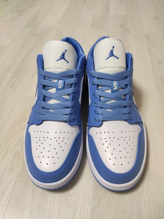 Air Jordan 1 Low UNC
