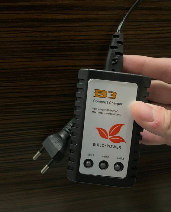 Аккумулятор 1500МАh 11.1V и Зарядное устройство для него же