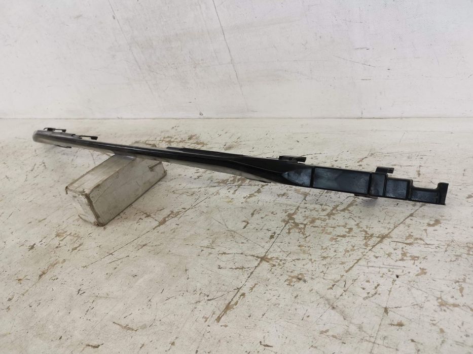 Долен абсорбатор предна броня БМВ Серия 7 / BMW Seria 7 G11/G12 [ - ]