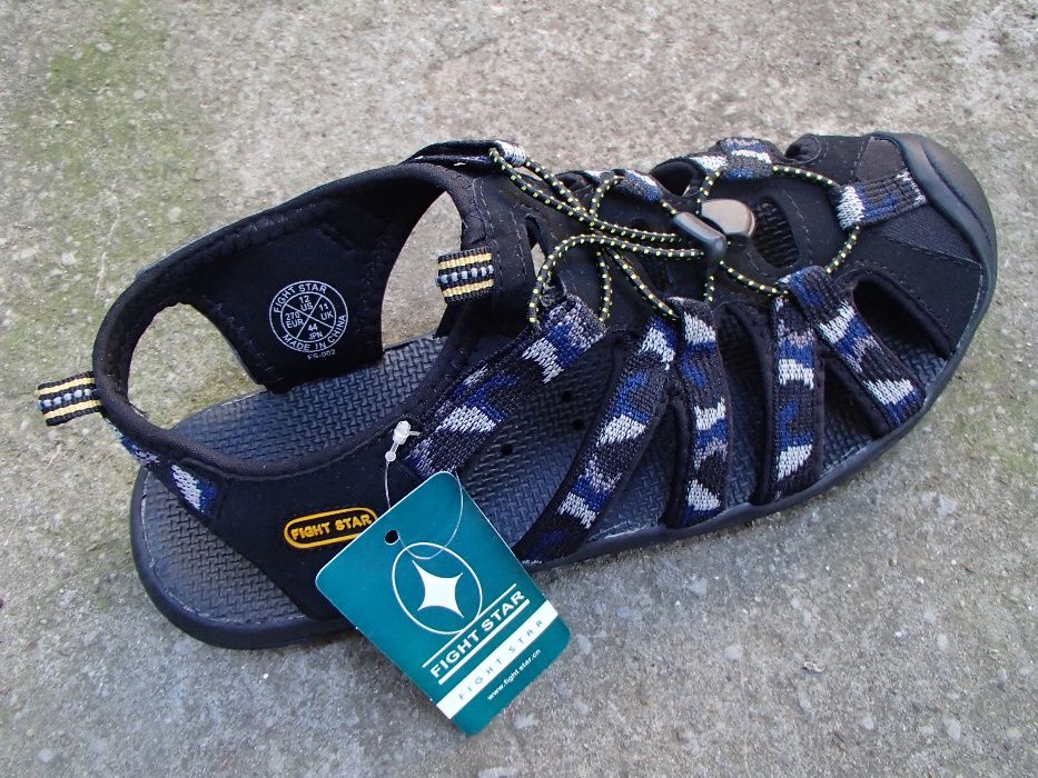 Продавам леки дишащи сандали с протектор отпред за предпазване от у