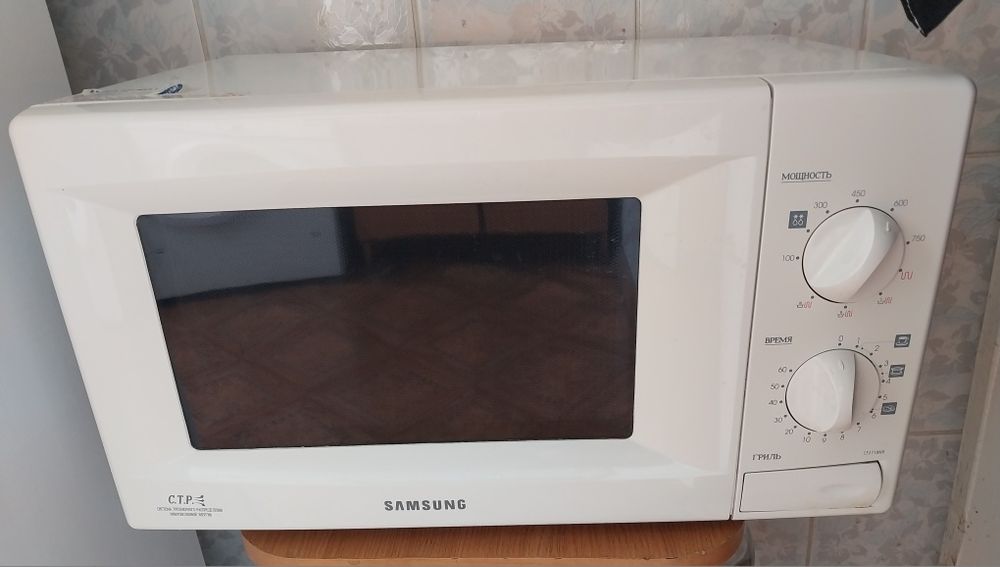 Микровалновка SAMSUNG