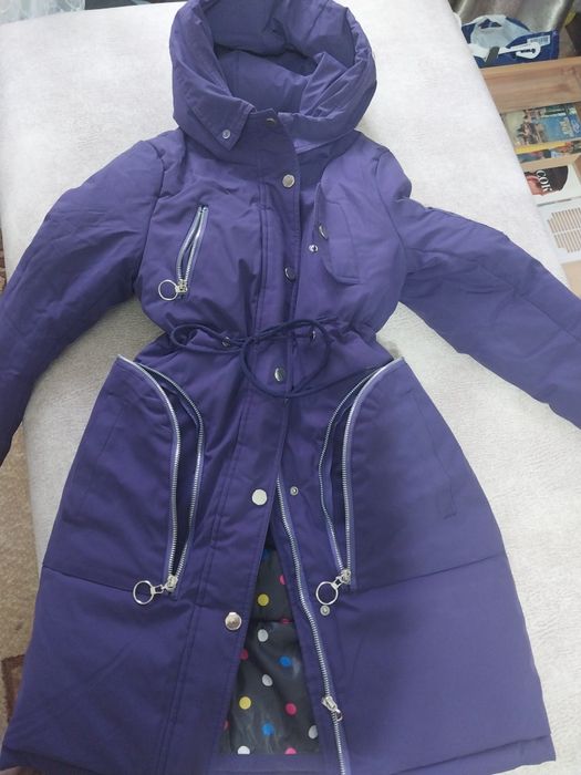 Продам куртку-парку на девочку.