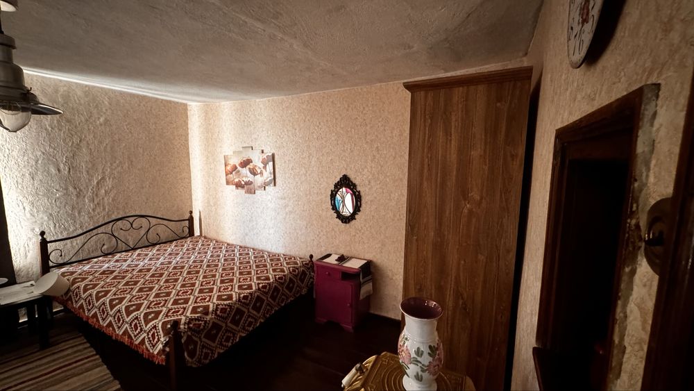 Къща с двор в с. Трудовец, общ. Ботевград