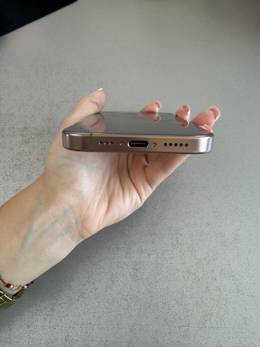 Iphone 16 pro, 128 GB, 650€