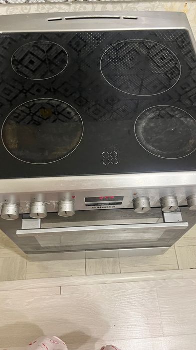 Продам электроплиту Hansa