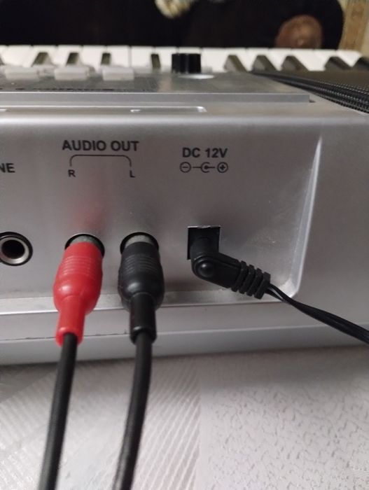 Ел.синтезатор с адаптер