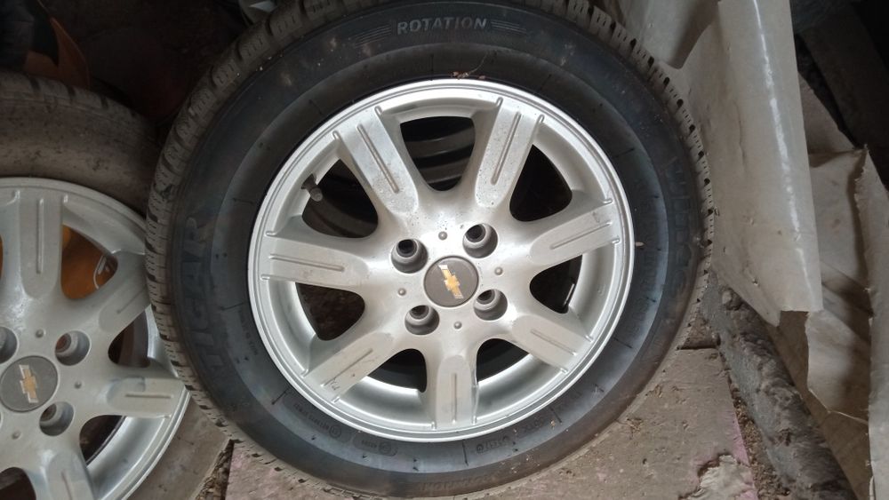 Диски с зимней резиной Tigar Мишелем (165/70 R14) на Chevrolet Spark