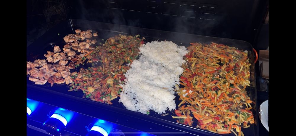 Gratar Pit Boss Plancha 5 arzatoare + husa + plita noua sigilata + accesorii + inca in garantie