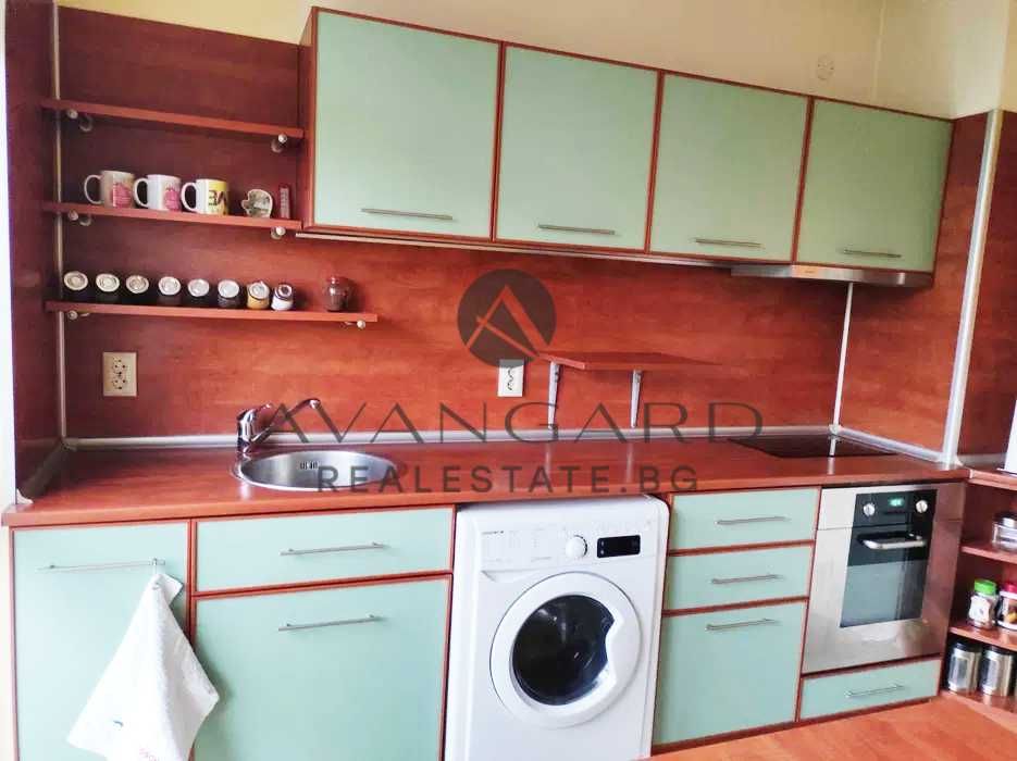 Продава се Тристаен апартамент в Пловдив, Кючук Париж - 82 кв.м за 1599 €/кв.м - Снимка #1